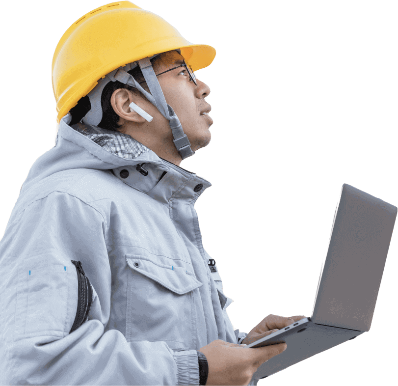 A construction worker using SITECH Horizon software