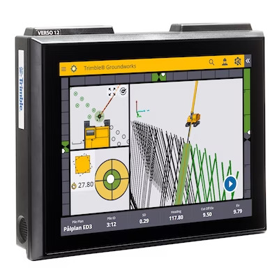 The Trimble Groundworks Machine Control System displaying the software