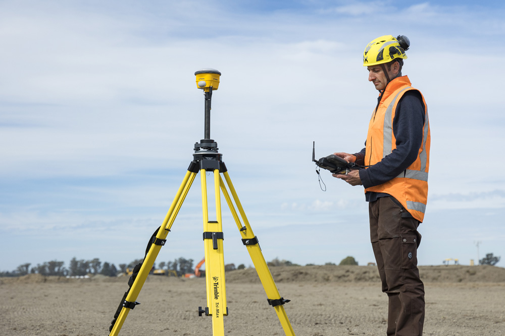Trimble R780 in use at a construction site